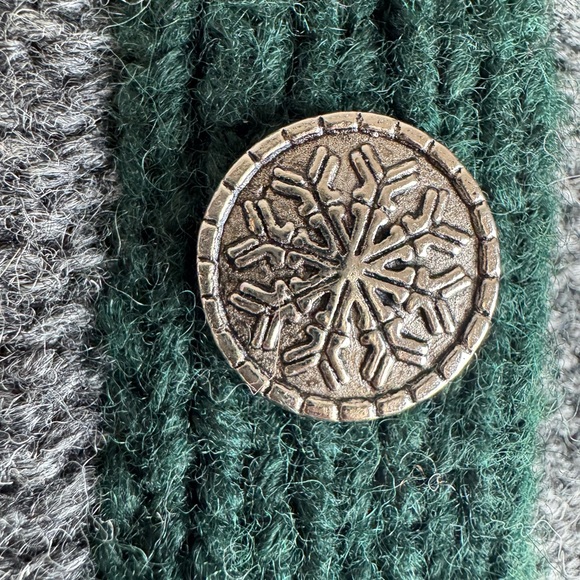 Ralph Lauren Vintage Wool Cardigan with Green trim, blue label, Small, hand knit - Picture 12 of 13